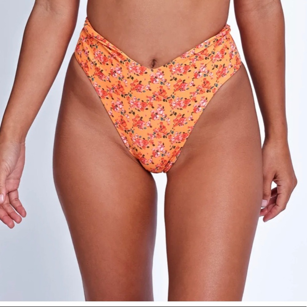 Skatie Melly Bikini bottom size Medium, brand new.